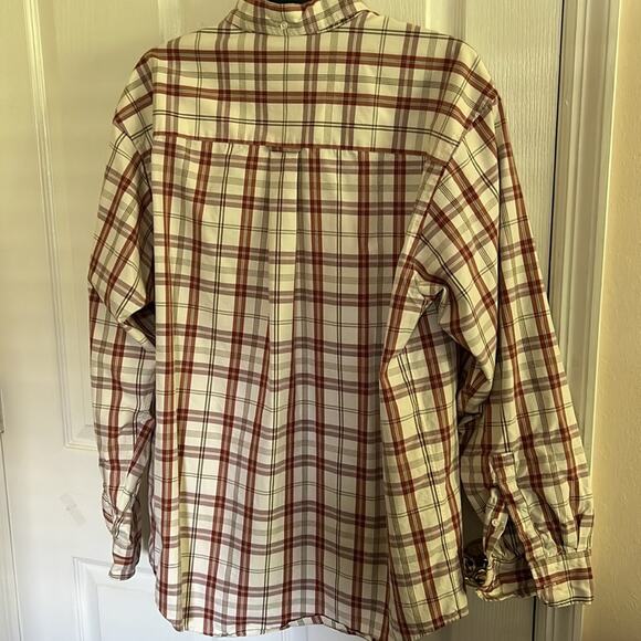 Turnberry Mens L dress shirt rounded tail, chest pocket. Easy care plaid - Picture 5 of 6